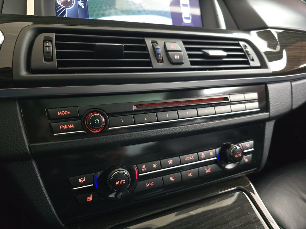 Used 2016 BMW 550i Sedan RWD image 27