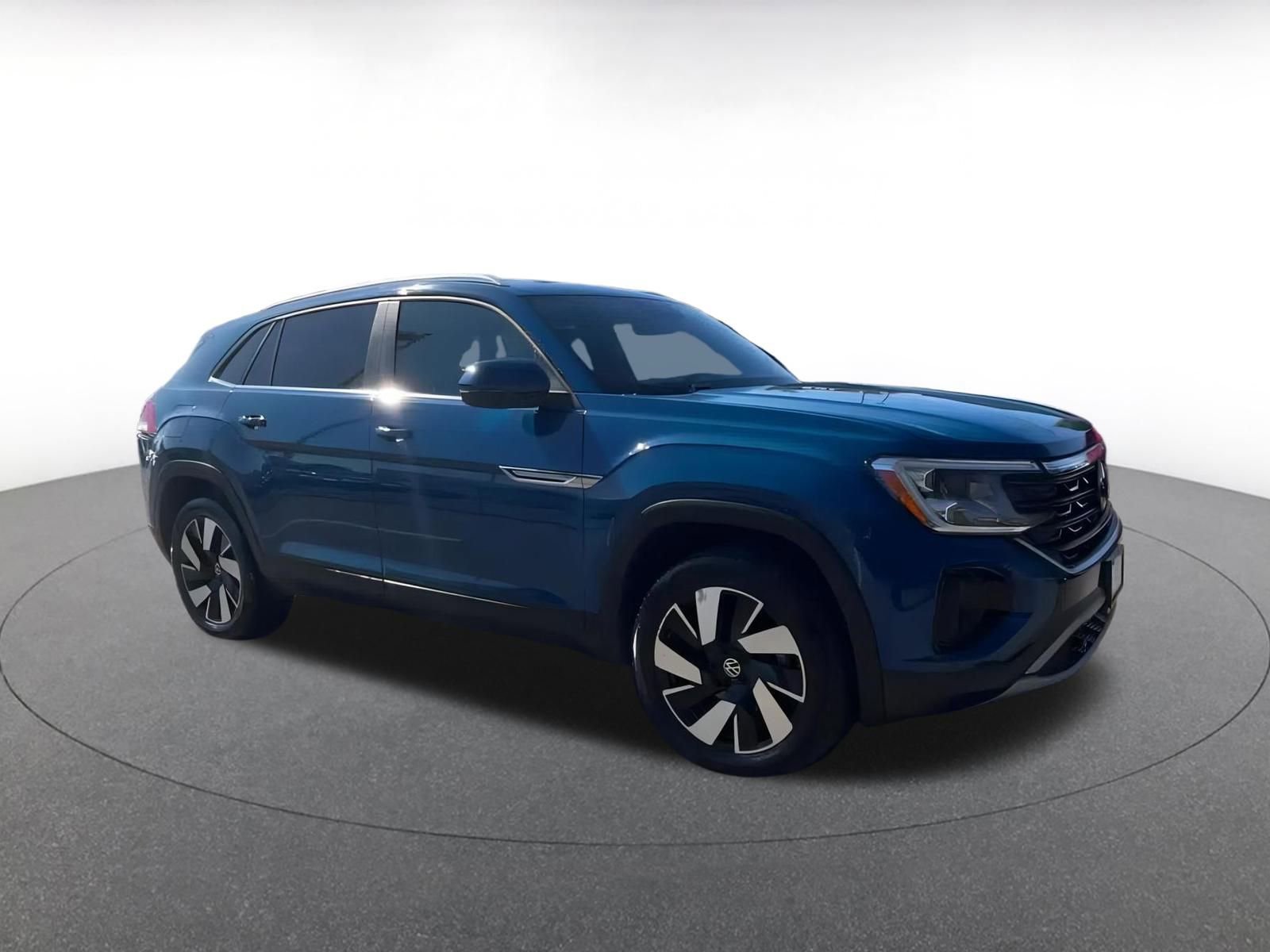 Used 2025 Volkswagen Atlas Cross Sport SE video 2