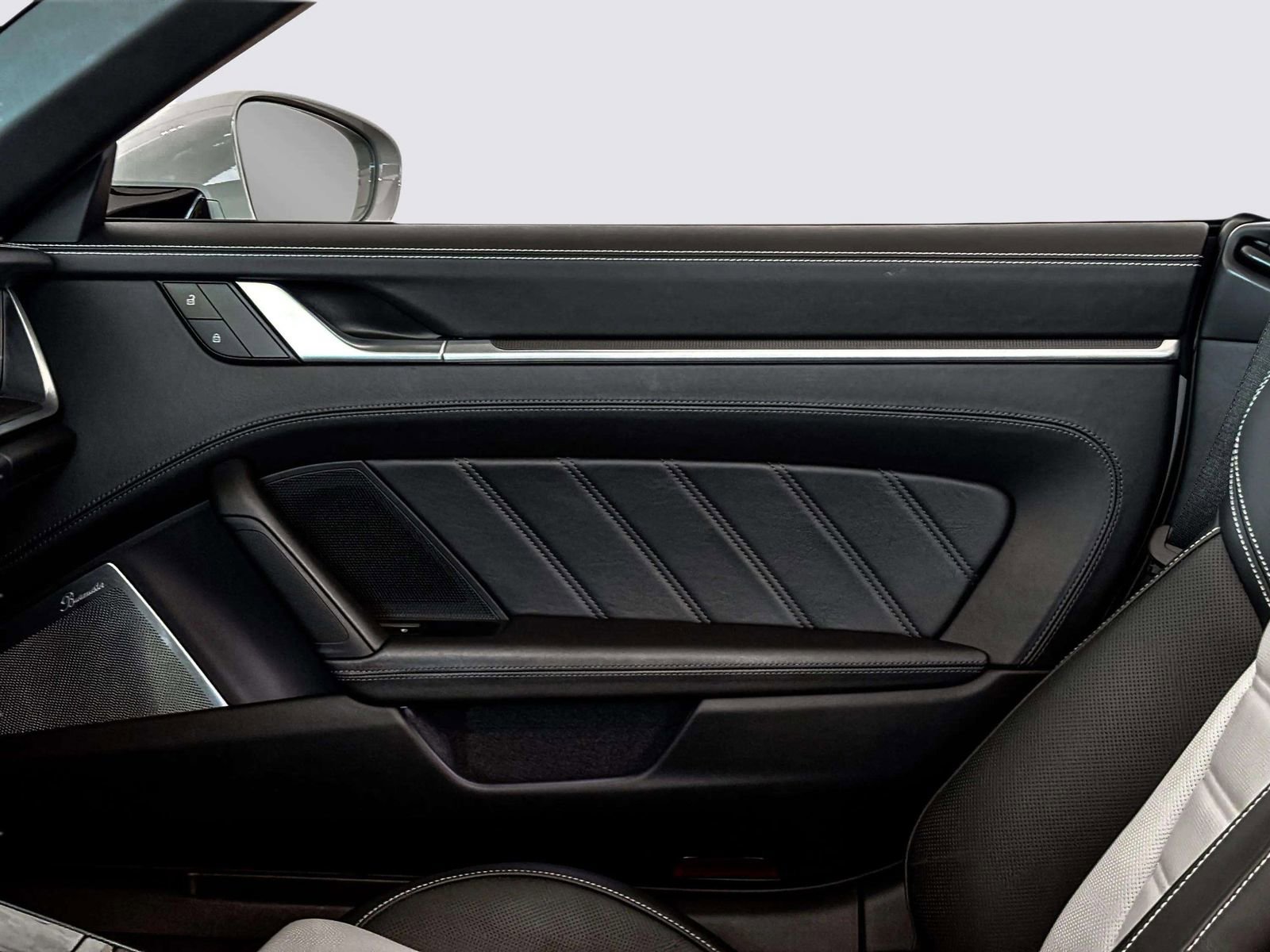 Used 2022 Porsche 911 Turbo S image 16