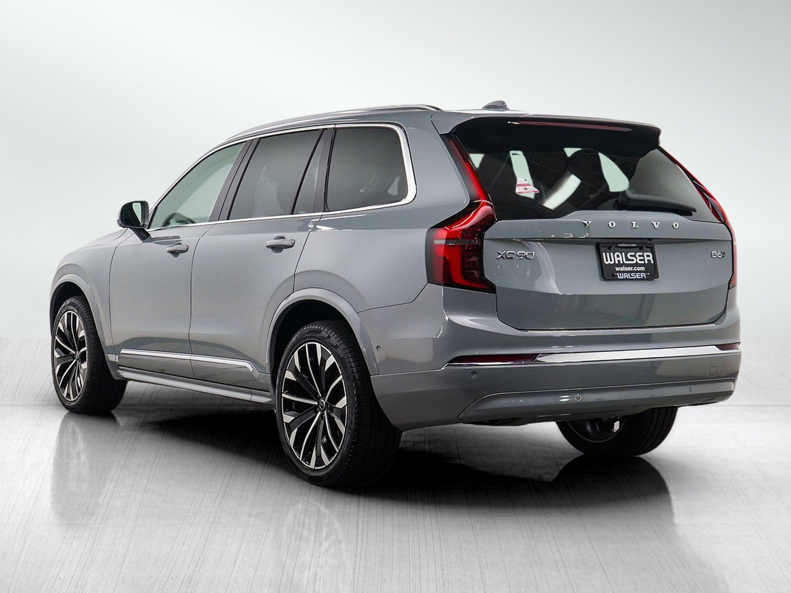 Used 2026 Volvo XC90 B6 Plus AWD/4WD image 3
