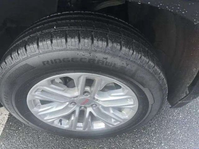 Used 2024 GMC Yukon SLT AWD/4WD image 19