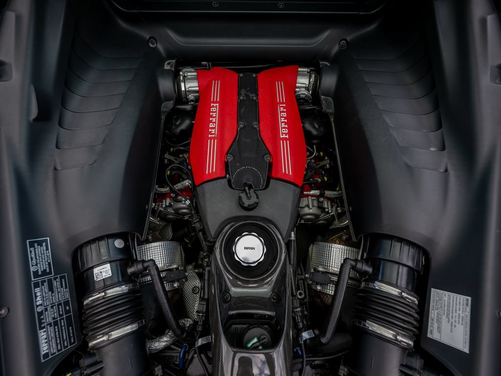 Used 2018 Ferrari 488 GTB RWD image 35