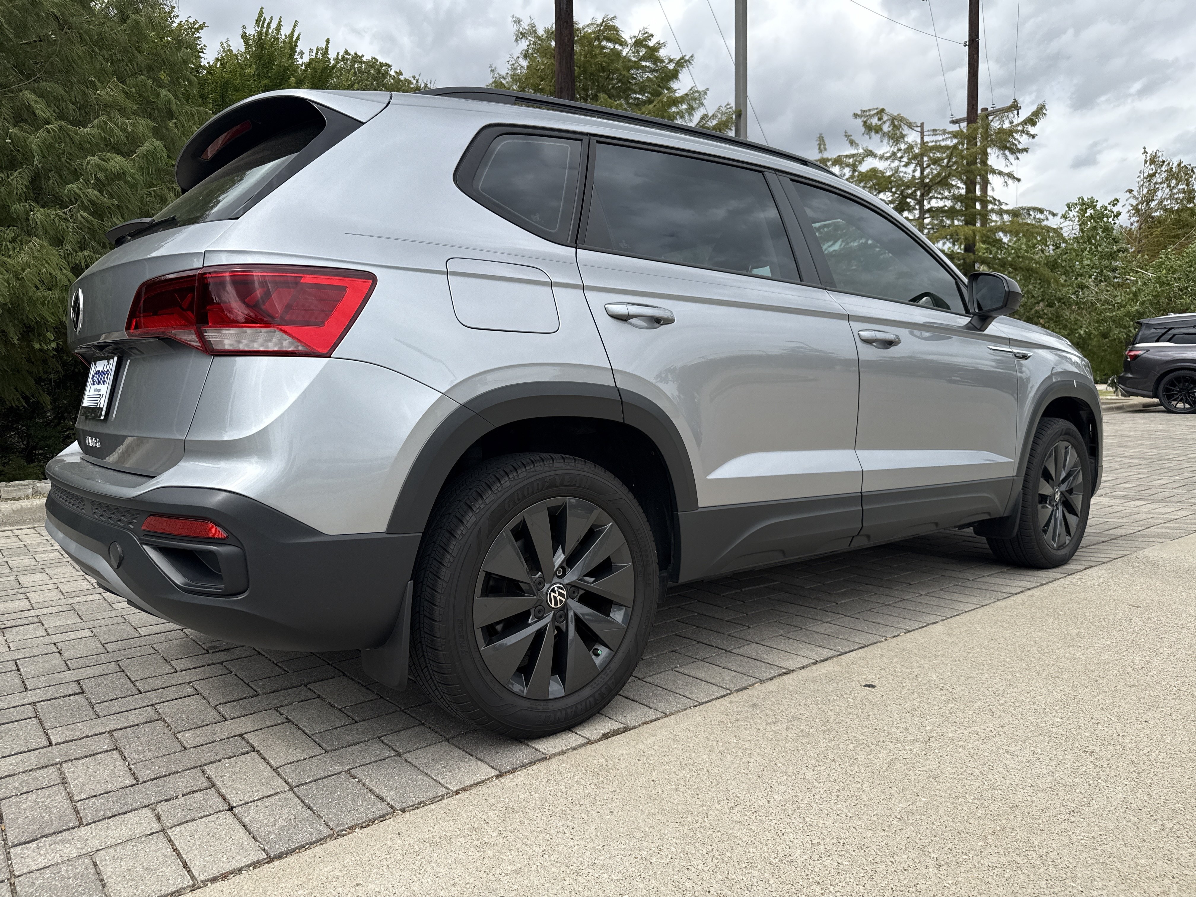 Certified 2023 Volkswagen Taos S FWD image 9