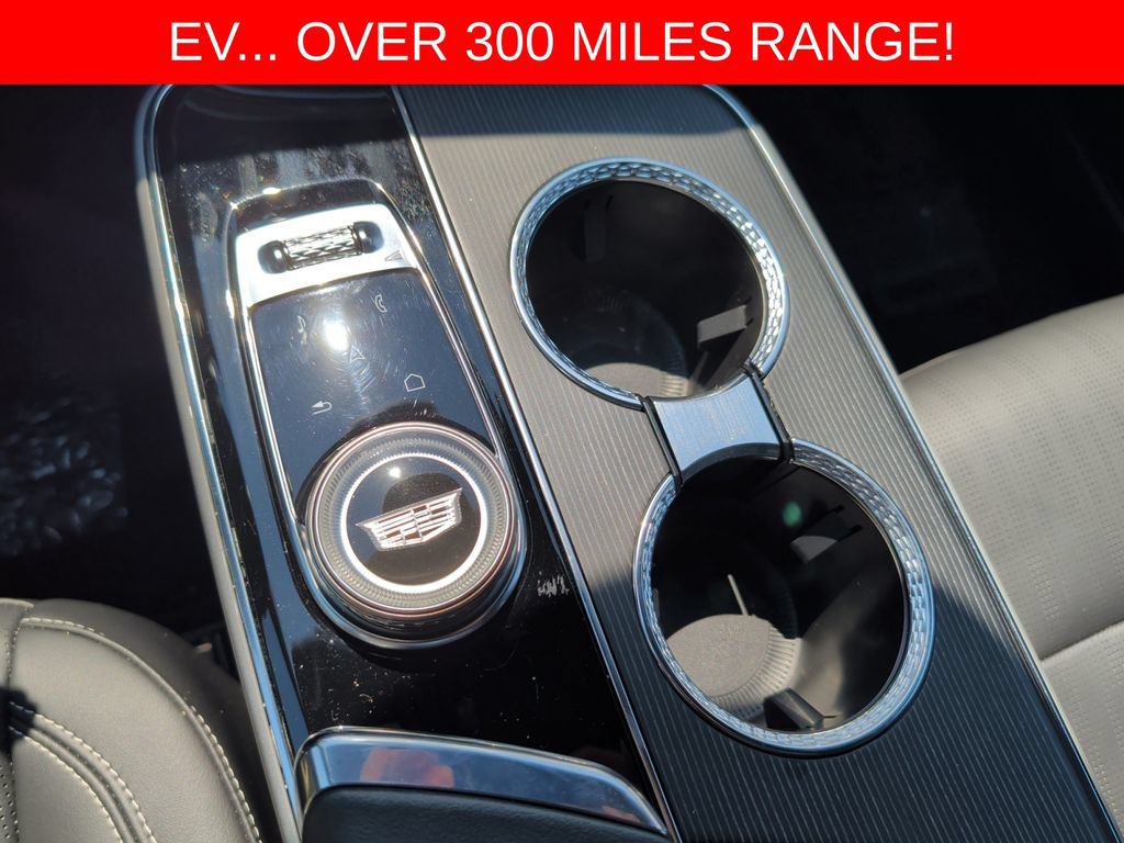 Used 2024 Cadillac Lyriq Luxury w/ LPO, Floor Liner Package AWD/4WD image 25