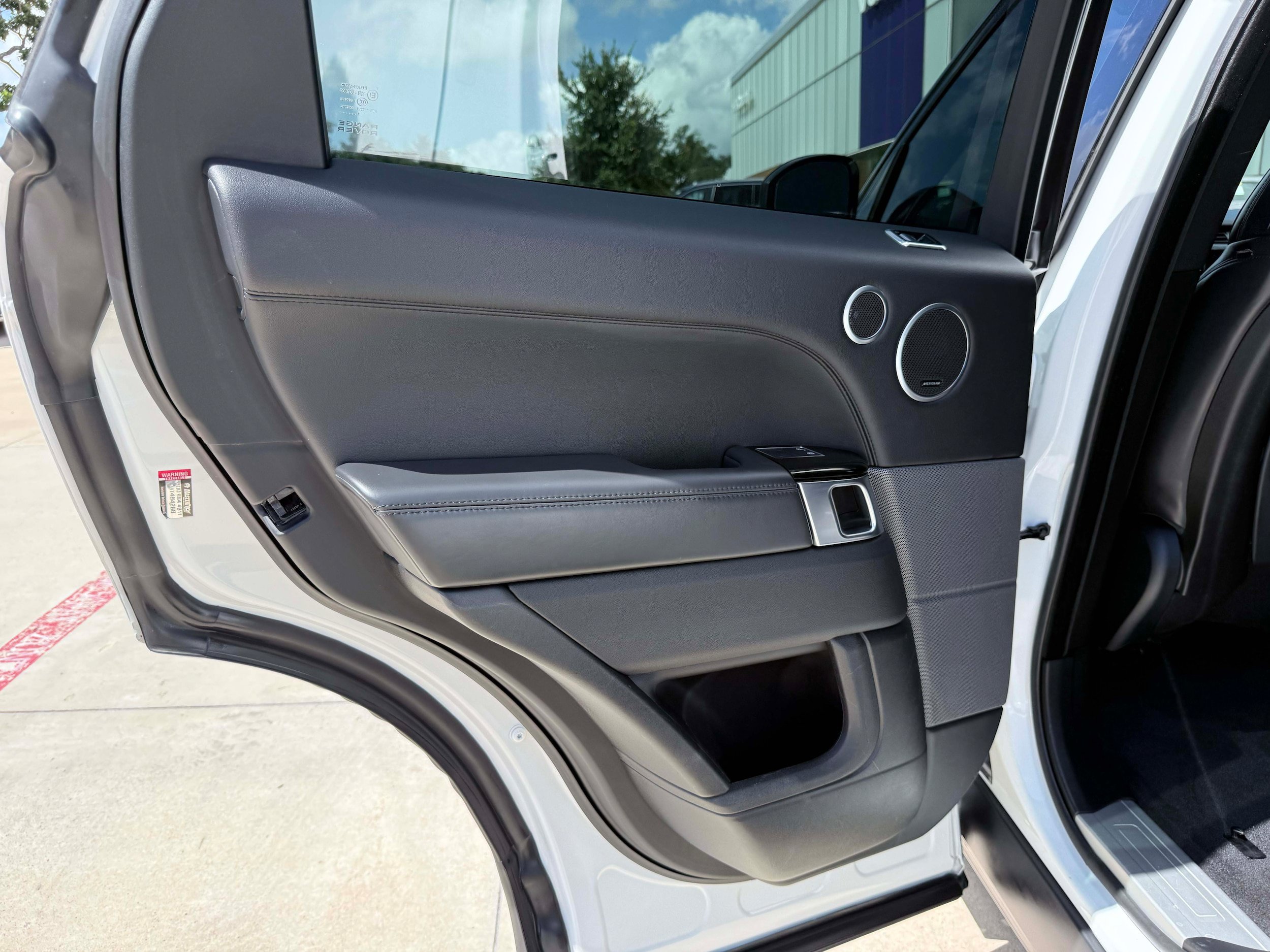 Used 2019 Land Rover Range Rover Sport HSE AWD/4WD image 15