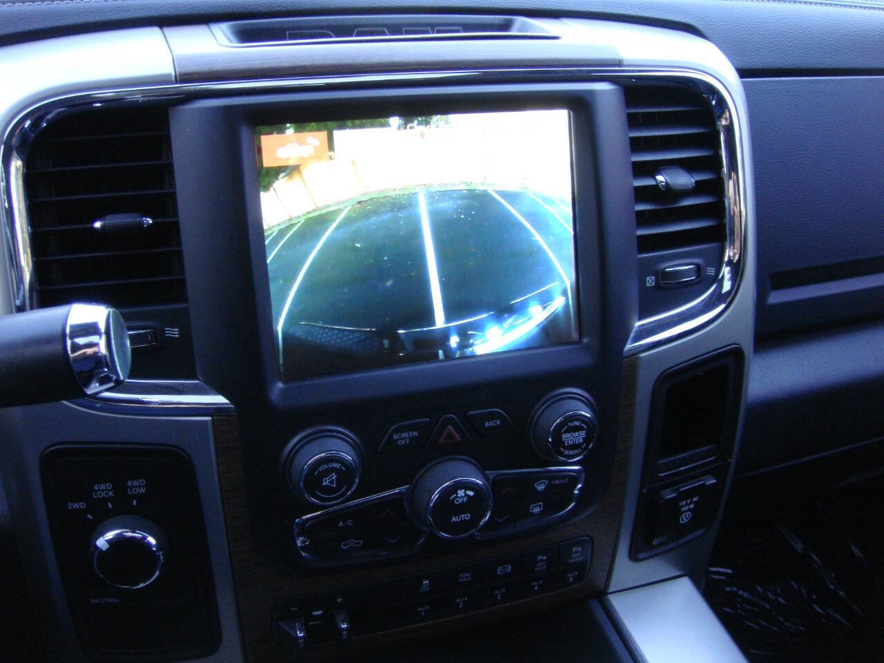 Used 2018 RAM 3500 Laramie w/ Convenience Group image 22