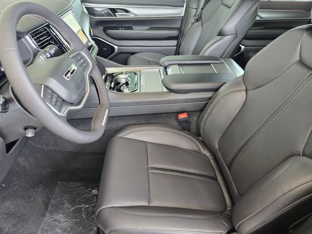 New 2026 Jeep Grand Wagoneer L Limited AWD/4WD image 10
