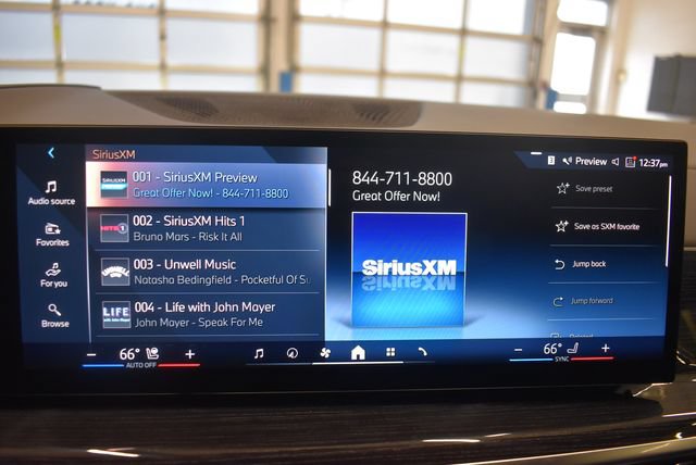 Used 2024 BMW X7 xDrive40i w/ M Sport Package AWD/4WD image 27