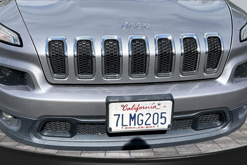 Used 2015 Jeep Cherokee Latitude FWD image 27