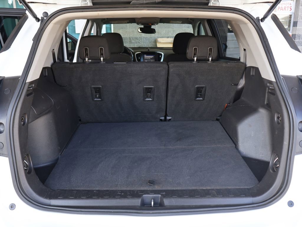 Used 2020 GMC Terrain SLE w/ Elevation Edition image 30