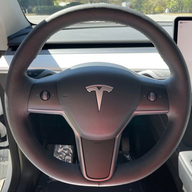 Used 2024 Tesla Model Y Long Range AWD/4WD image 21
