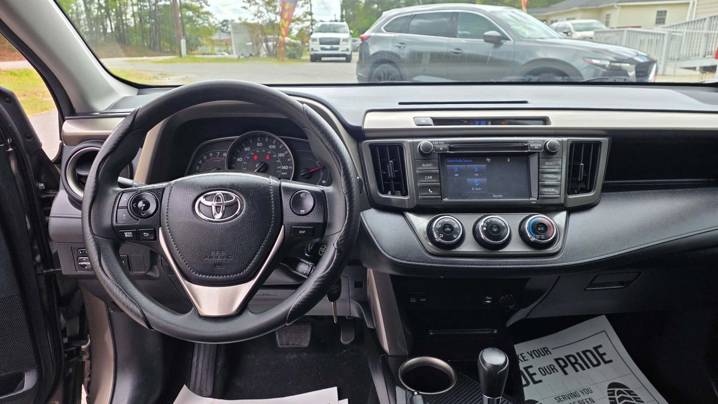 Used 2015 Toyota RAV4 LE AWD/4WD image 12