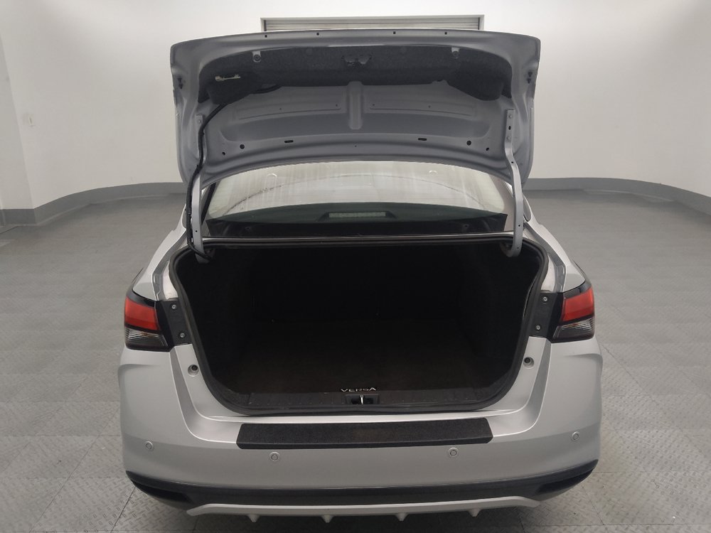 Used 2024 Nissan Versa SV FWD image 29