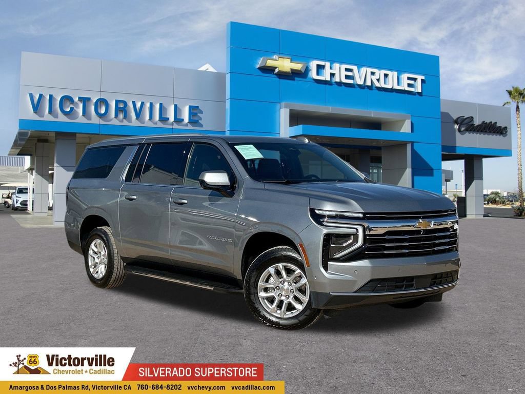 Certified 2025 Chevrolet Suburban LT AWD/4WD image 1