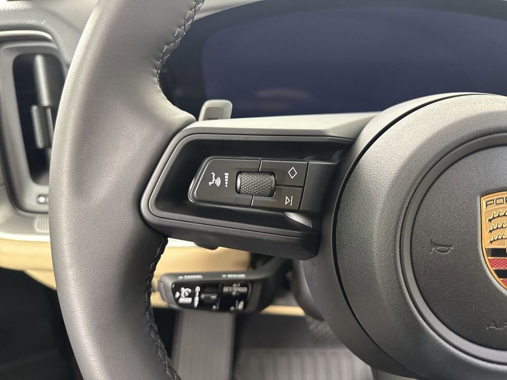 New 2026 Porsche Cayenne image 38