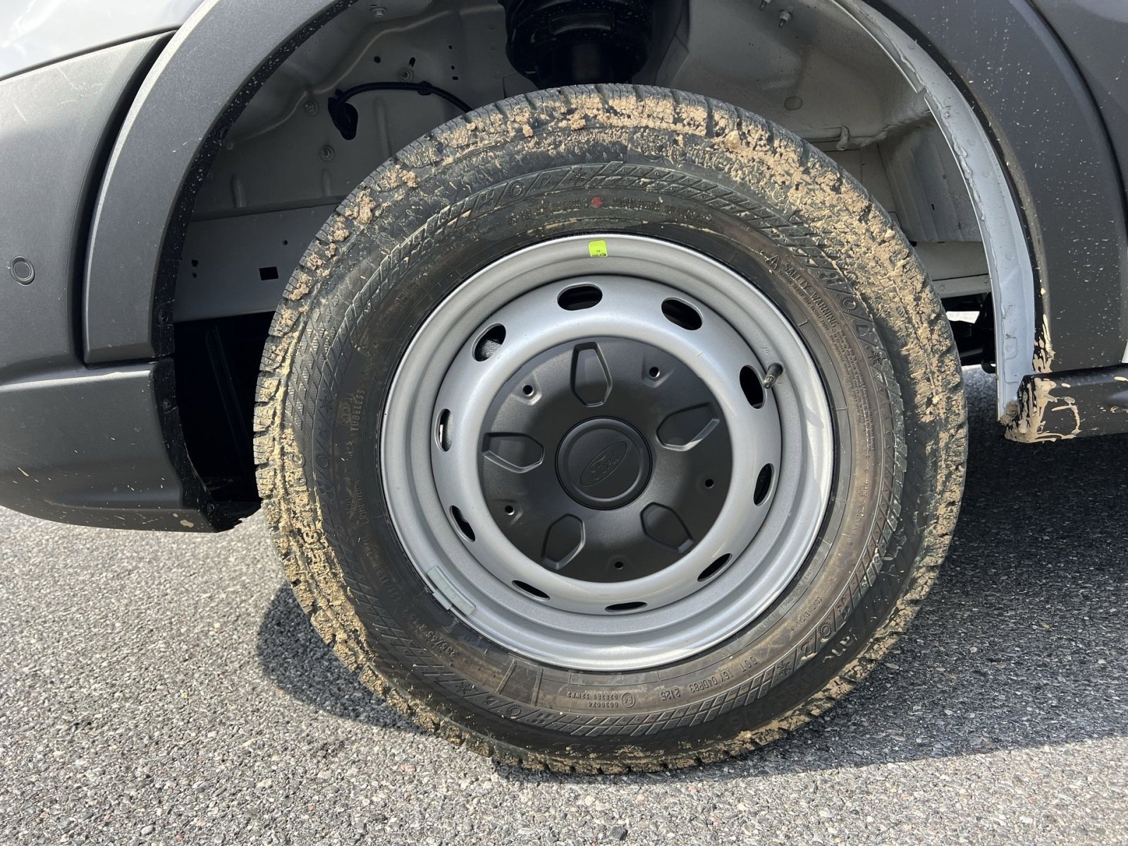 New 2026 Ford Transit 250 148 Medium Roof w/ Load Area Protection Package image 12