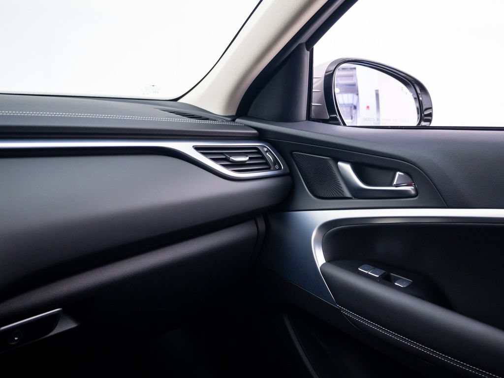 Used 2023 Genesis G70 2.0T AWD/4WD image 31