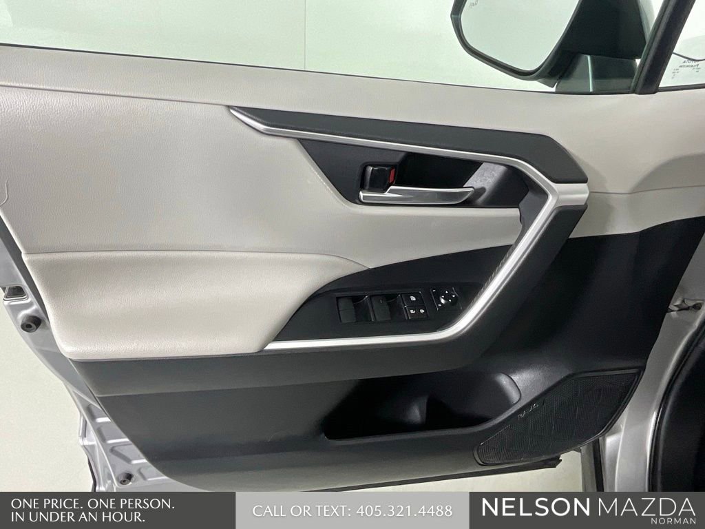 Used 2020 Toyota RAV4 XLE image 16