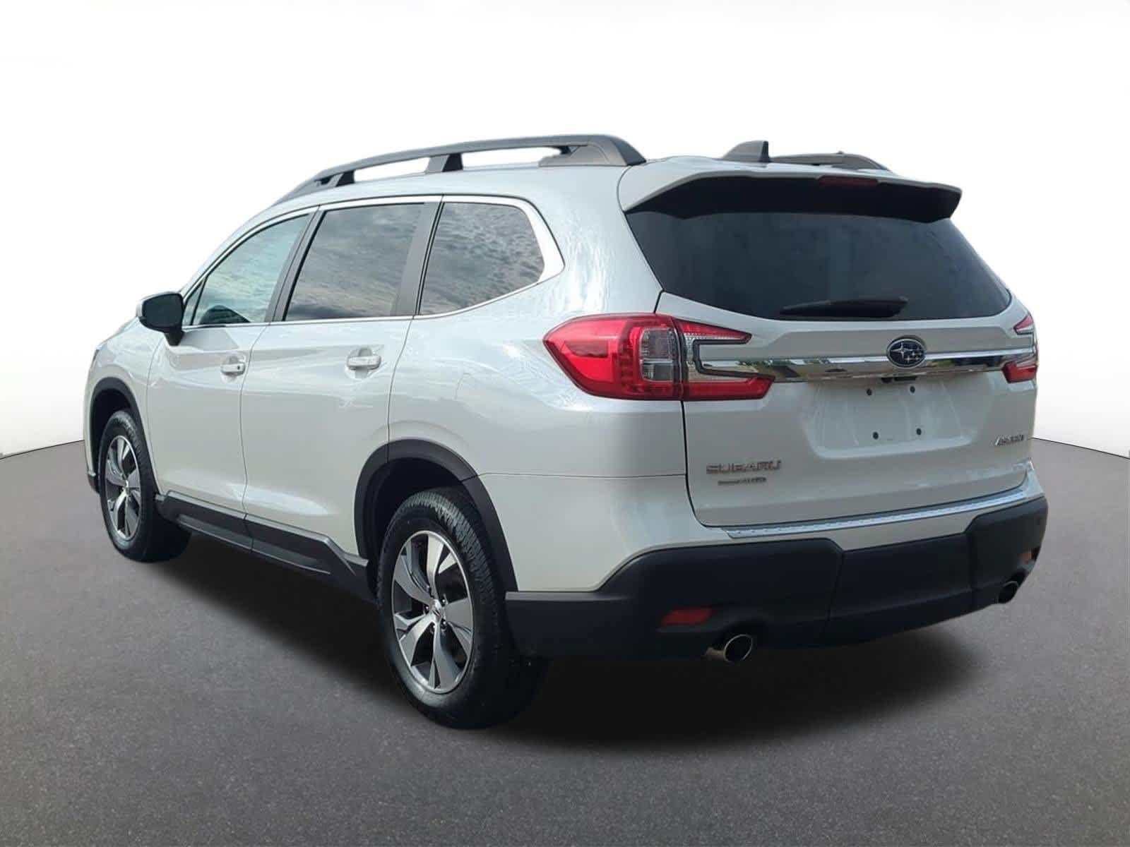 Certified 2024 Subaru Ascent Premium w/ Convenience Package AWD/4WD image 4
