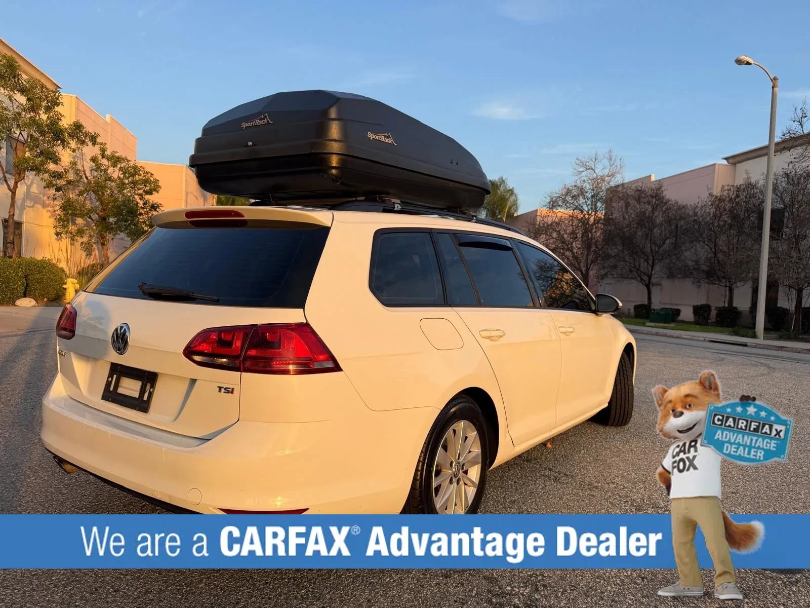 Used 2016 Volkswagen Golf S image 2