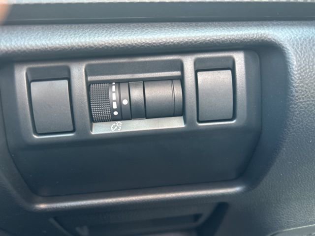 Used 2024 Subaru Crosstrek 2.0i Premium image 15