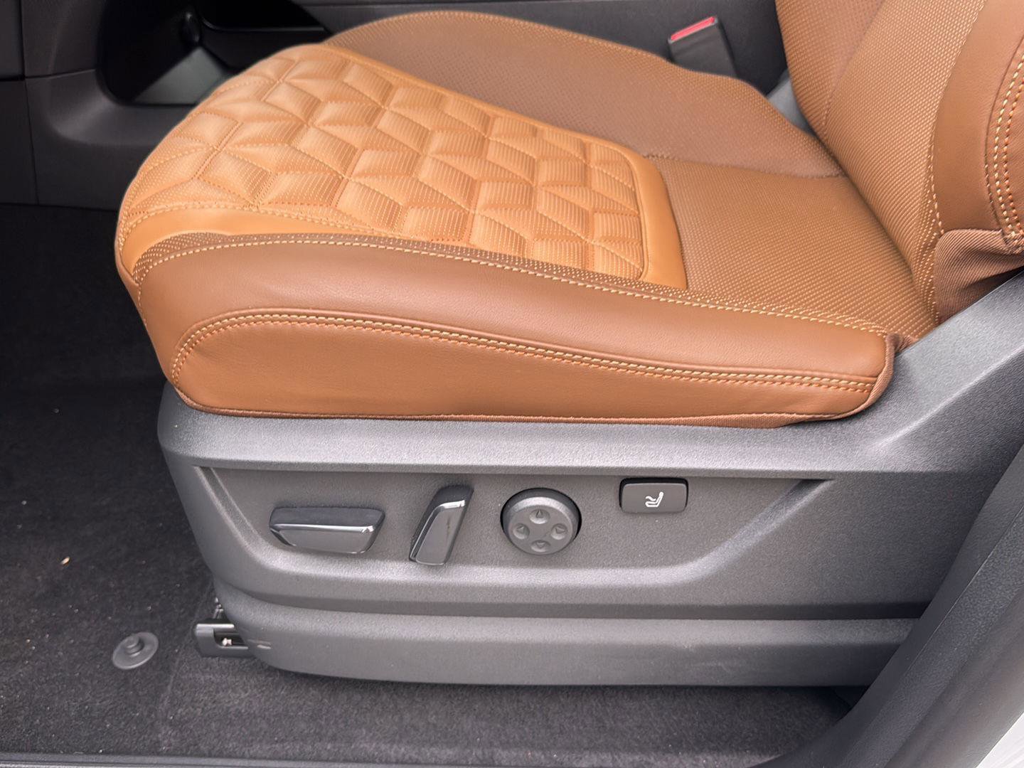 New 2026 Nissan Armada Platinum Reserve image 28