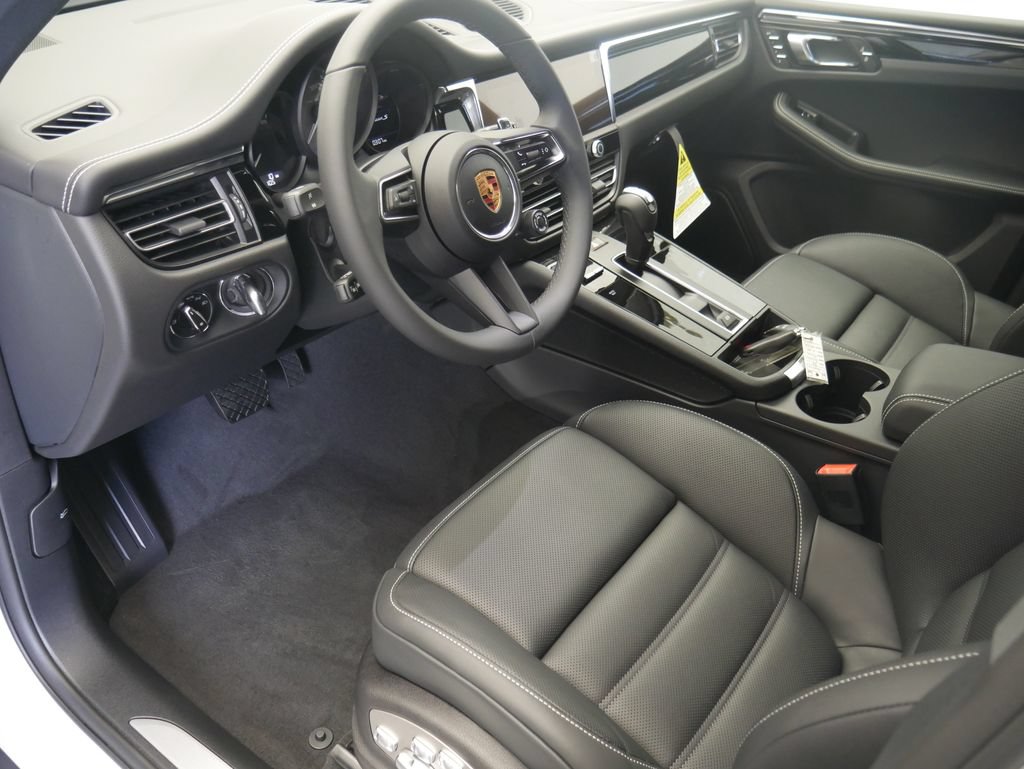 New 2026 Porsche Macan S AWD/4WD image 5