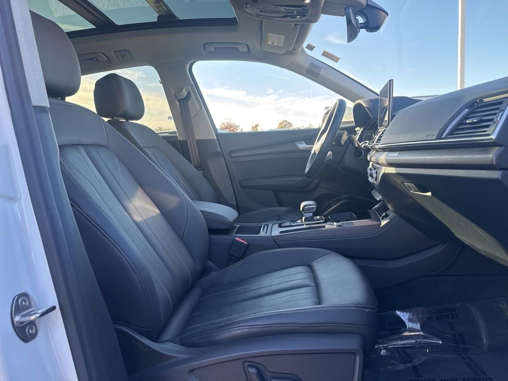 Used 2022 Audi Q5 2.0T Premium Plus w/ Premium Plus Package image 15