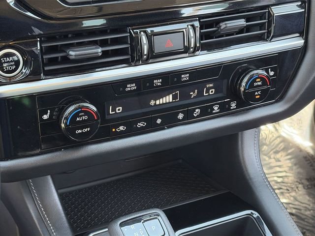 Used 2022 Nissan Pathfinder SV w/ SV Premium Package image 30