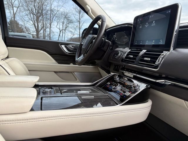 Used 2021 Lincoln Navigator L Black Label w/ Special Edition Package image 59
