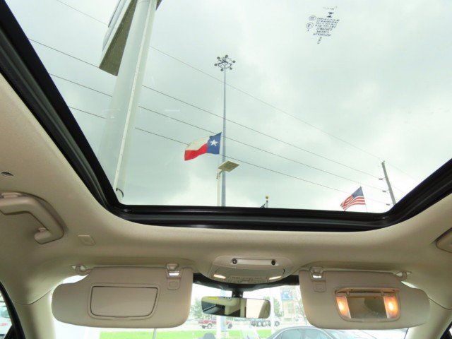 Used 2023 Lincoln Nautilus Reserve image 21