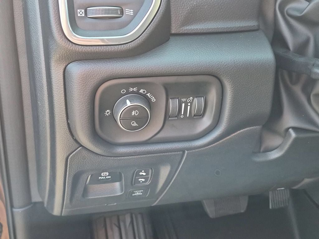 New 2027 RAM 1500 Laramie w/ Night Edition AWD/4WD image 13