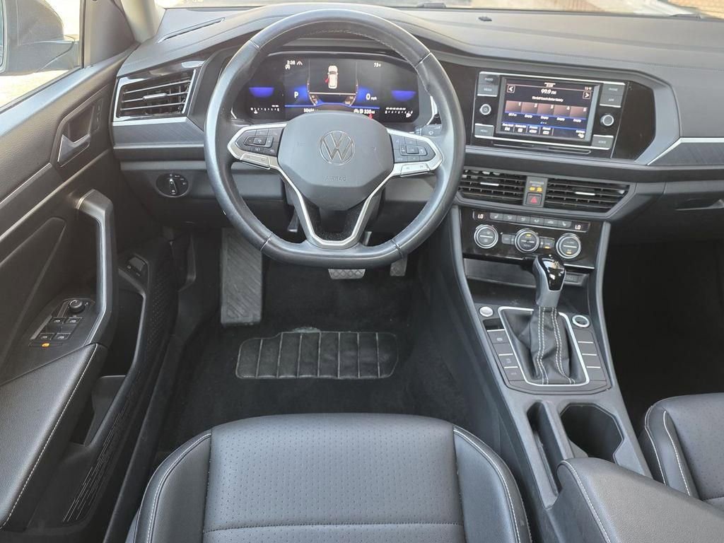 Used 2024 Volkswagen Jetta SE FWD image 11