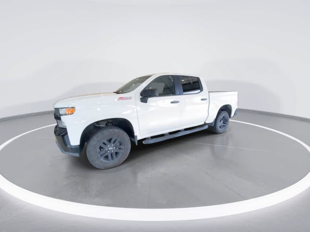 Used 2020 Chevrolet Silverado 1500 Custom Trail Boss w/ Custom Convenience Package AWD/4WD image 4