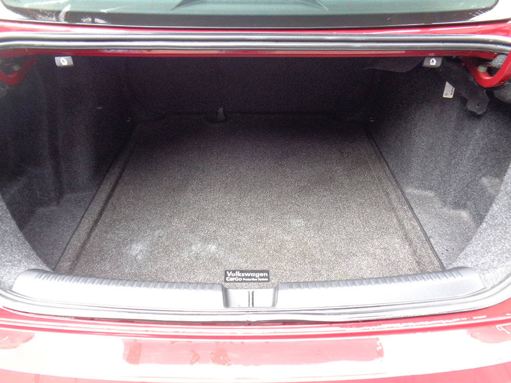 Used 2017 Volkswagen Jetta S w/ Jetta S Cold Weather Package FWD image 9