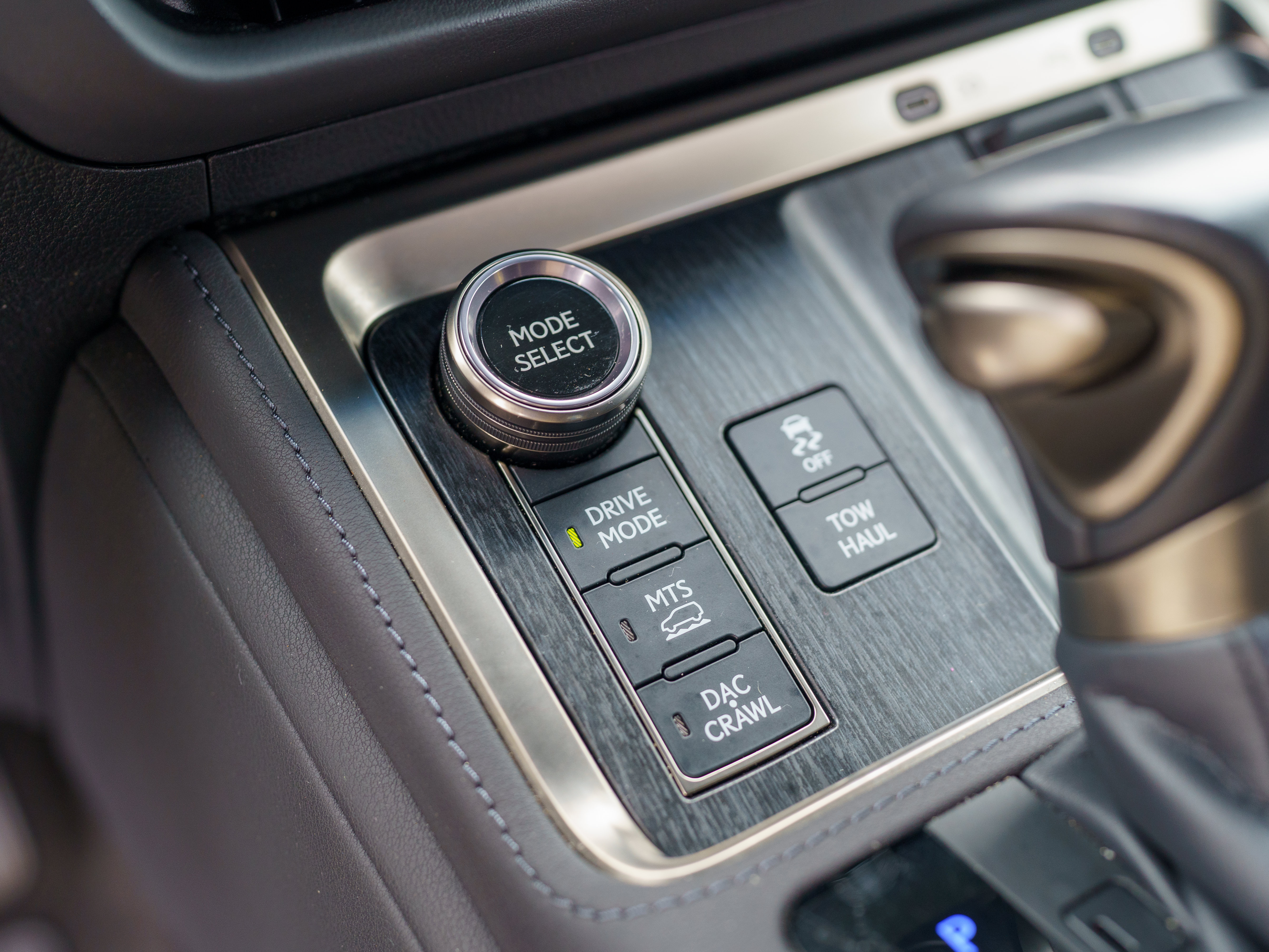 Used 2024 Lexus GX 550 AWD/4WD image 18