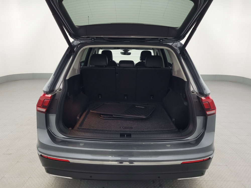 Used 2021 Volkswagen Tiguan SEL AWD/4WD image 29