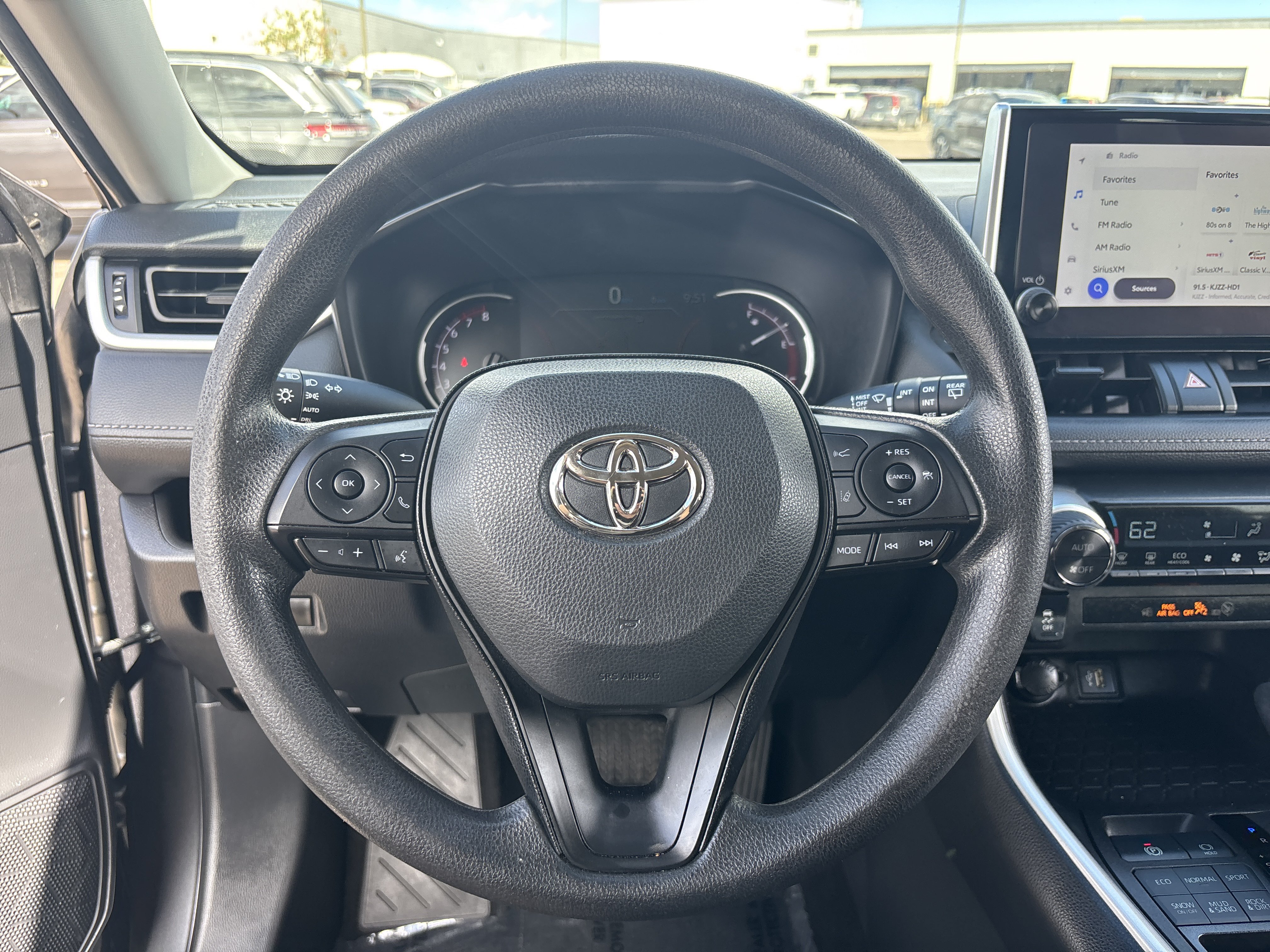 Used 2023 Toyota RAV4 XLE AWD/4WD image 25