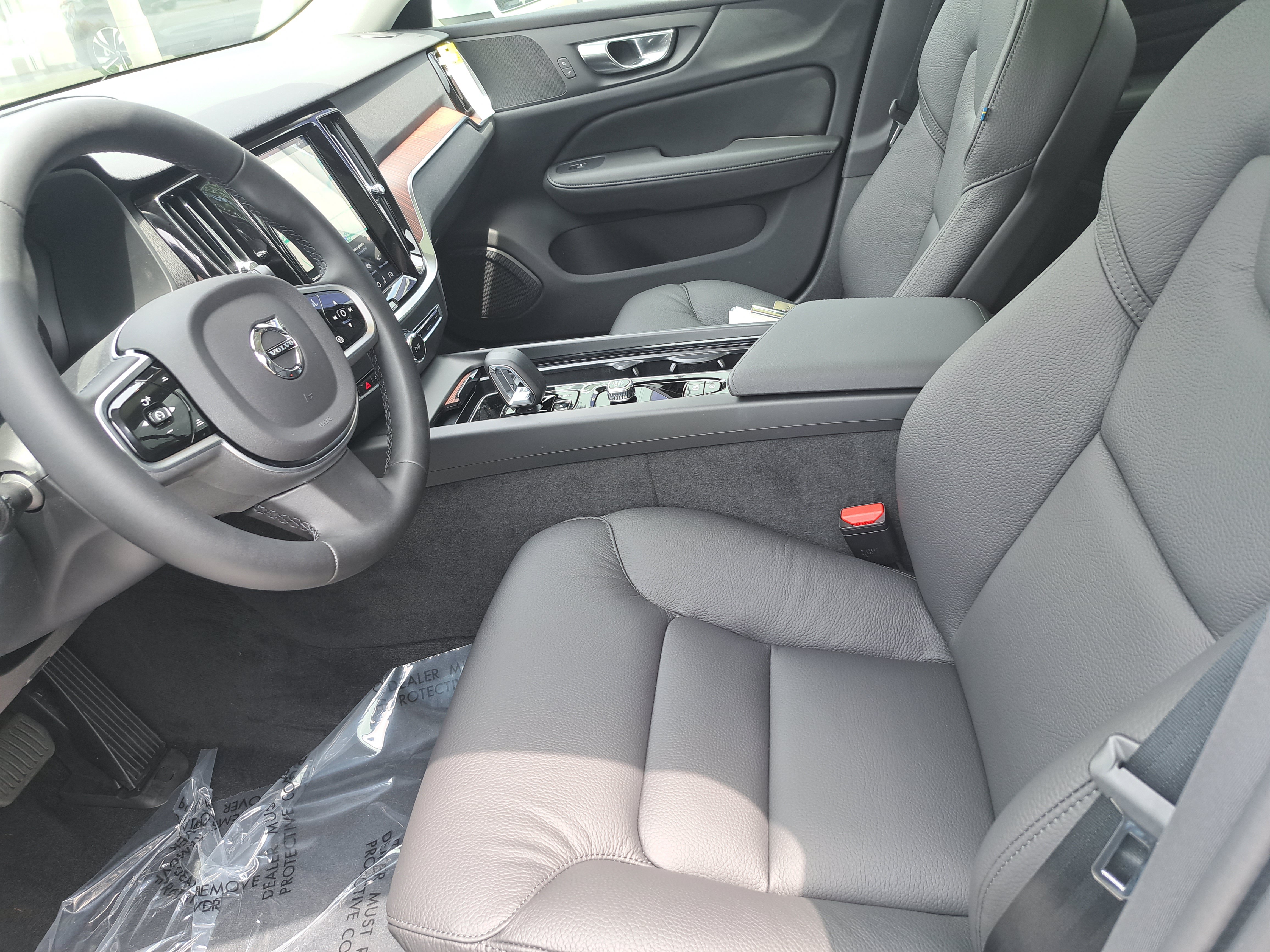New 2026 Volvo V60 B5 Cross Country Plus w/ Climate Package AWD/4WD image 6