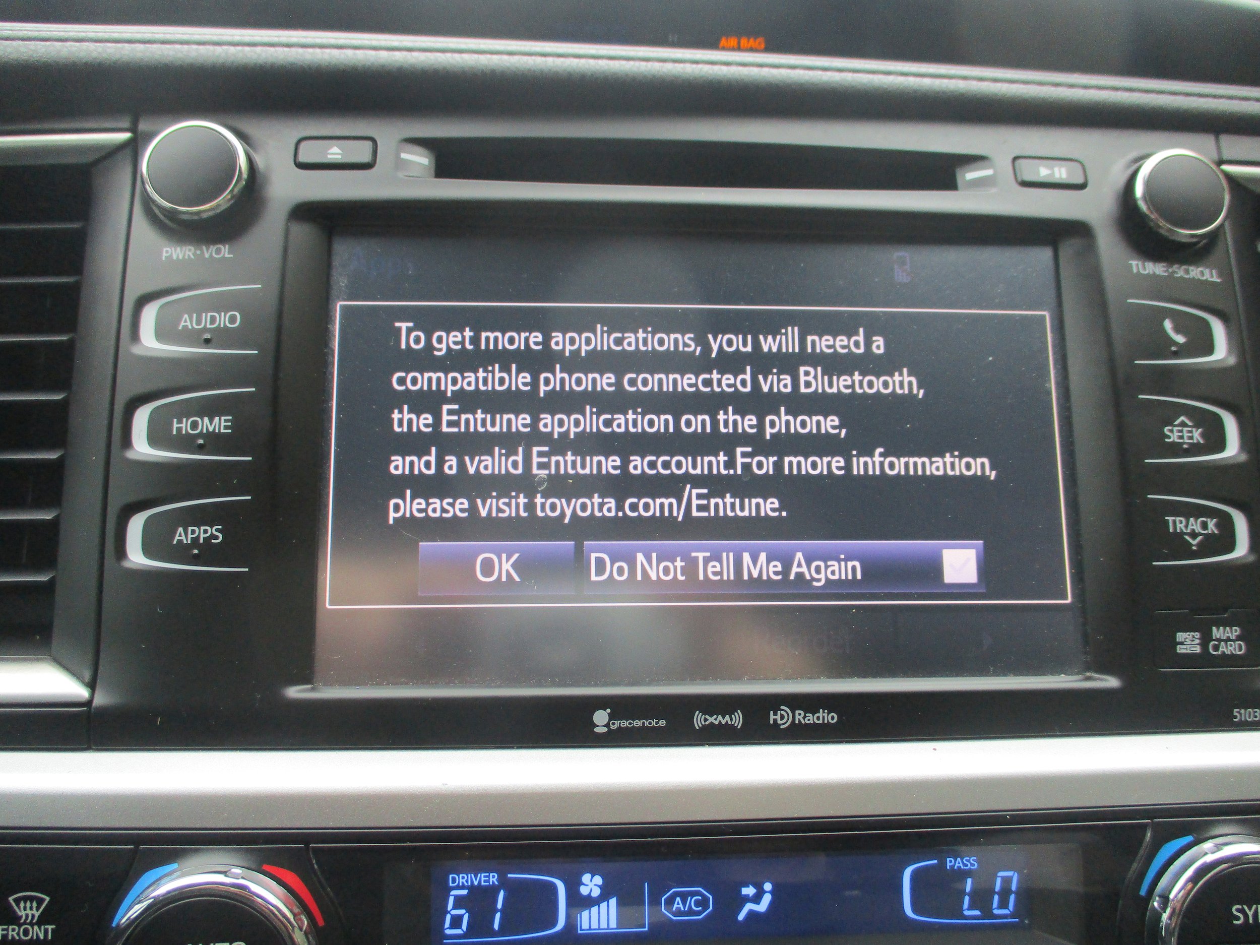 Used 2019 Toyota Highlander XLE FWD image 19