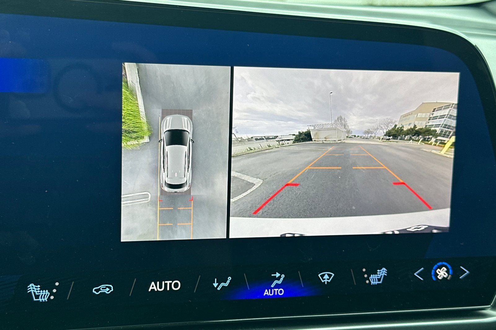 Certified 2024 Chevrolet Equinox EV RS image 27