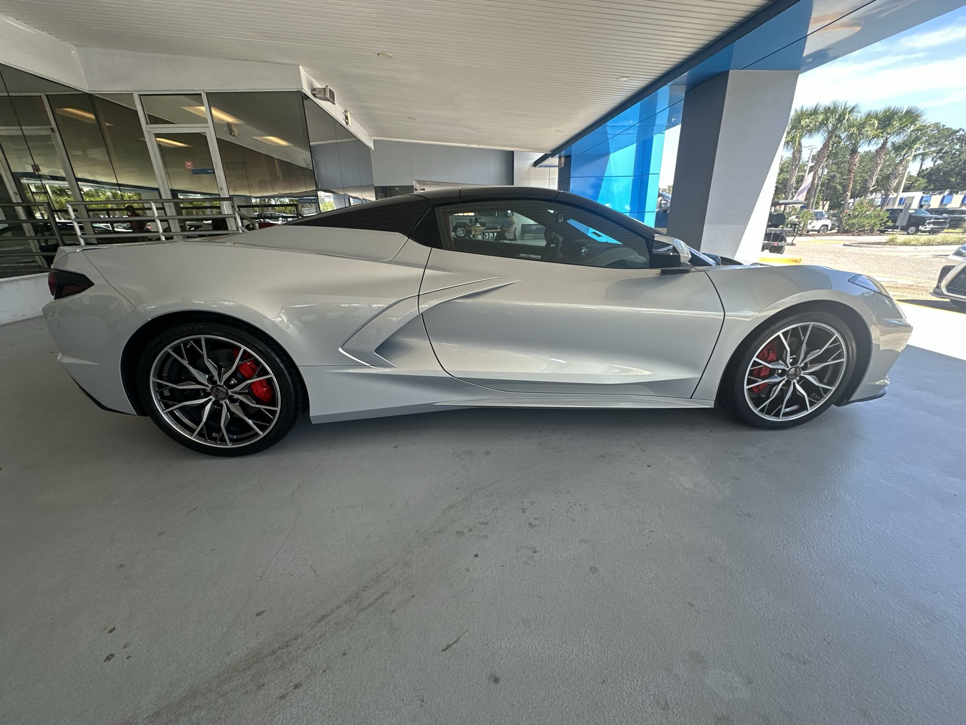 Used 2024 Chevrolet Corvette Stingray Premium Conv w/ Battery Protection Package RWD image 16