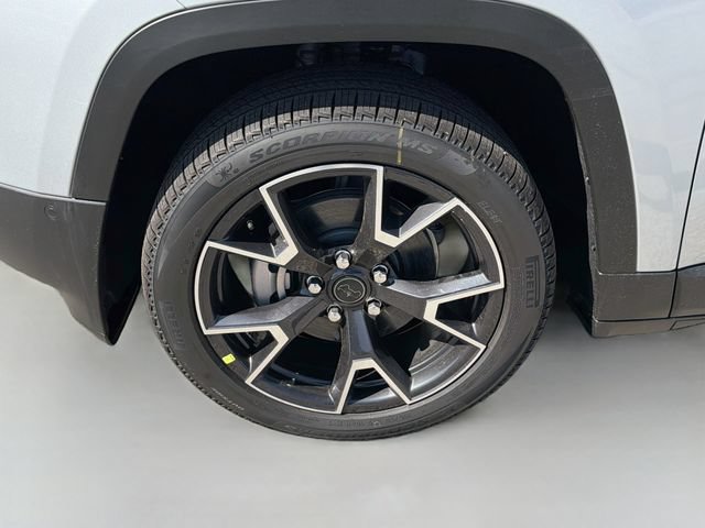 New 2026 Jeep Cherokee Overland w/ Advanced Pro Tech Group AWD/4WD image 34