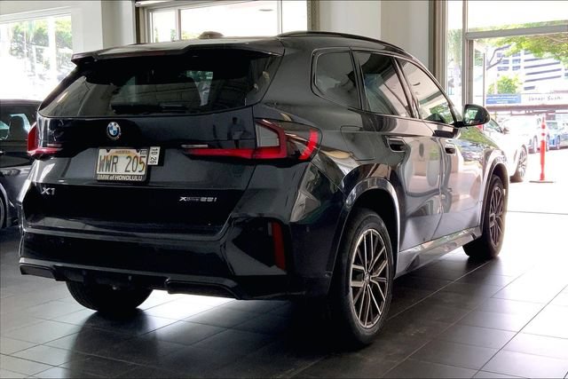 Used 2023 BMW X1 xDrive28i w/ M Sport Package AWD/4WD image 6