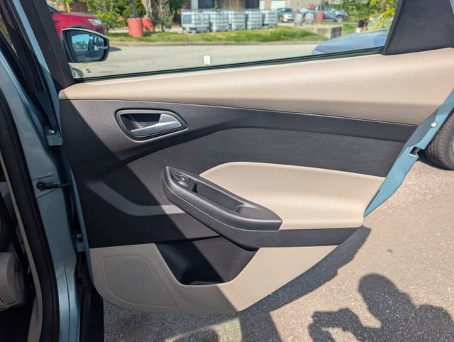 Used 2012 Ford Focus SE FWD image 19
