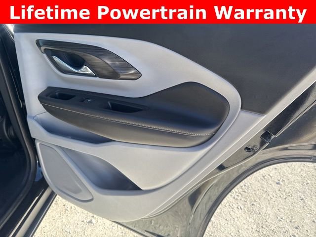 Used 2024 GMC Terrain SLT image 22