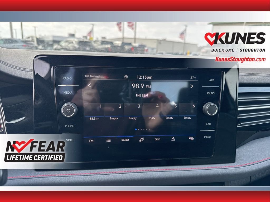 Used 2025 Volkswagen Jetta GLI Autobahn image 31