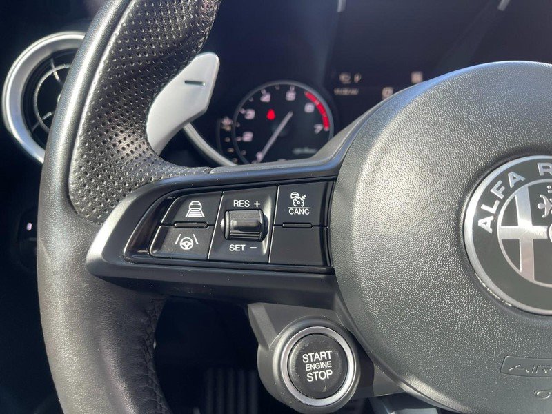Used 2022 Alfa Romeo Giulia Veloce image 20