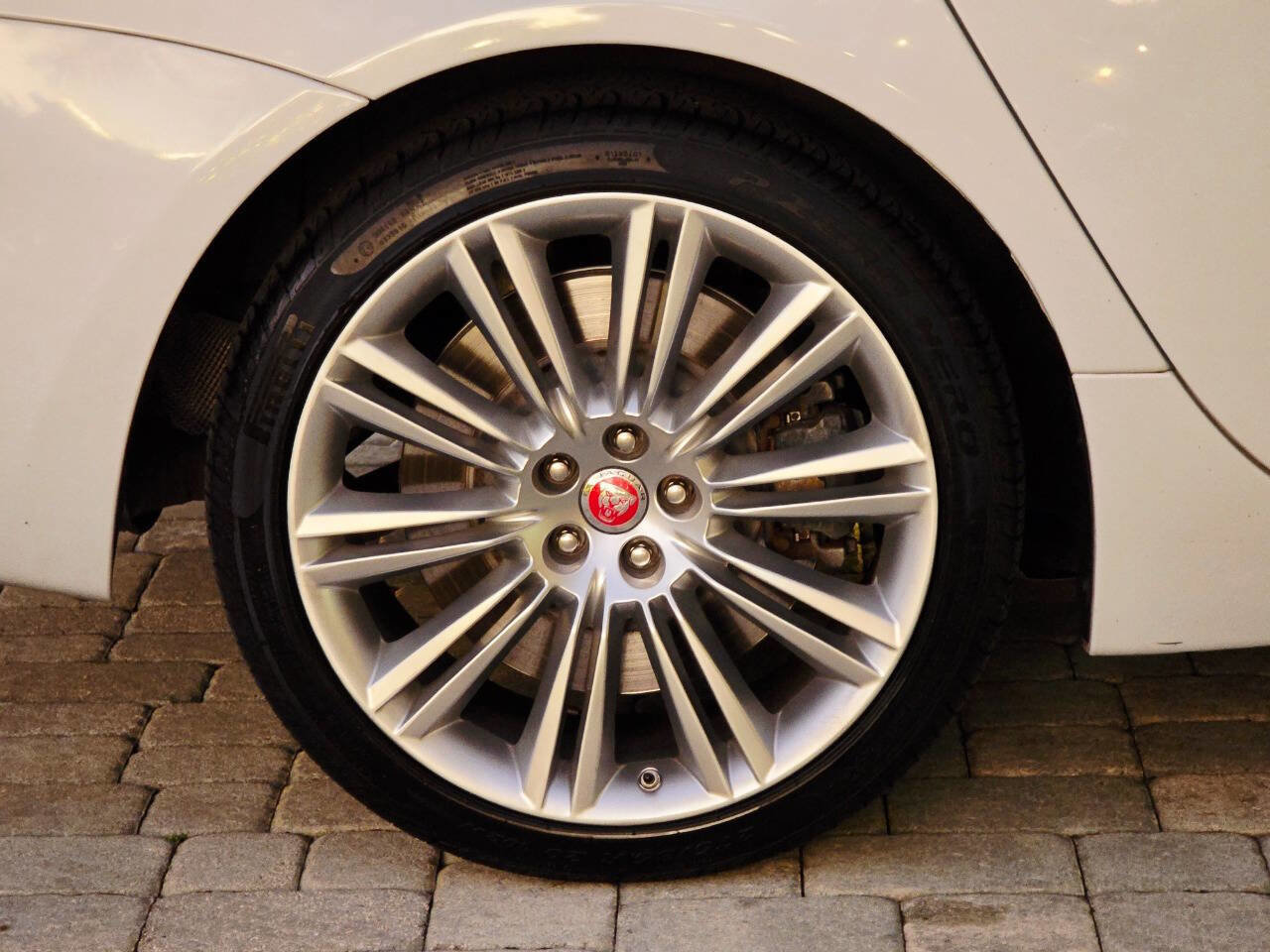 Used 2019 Jaguar XJ L Supercharged image 41