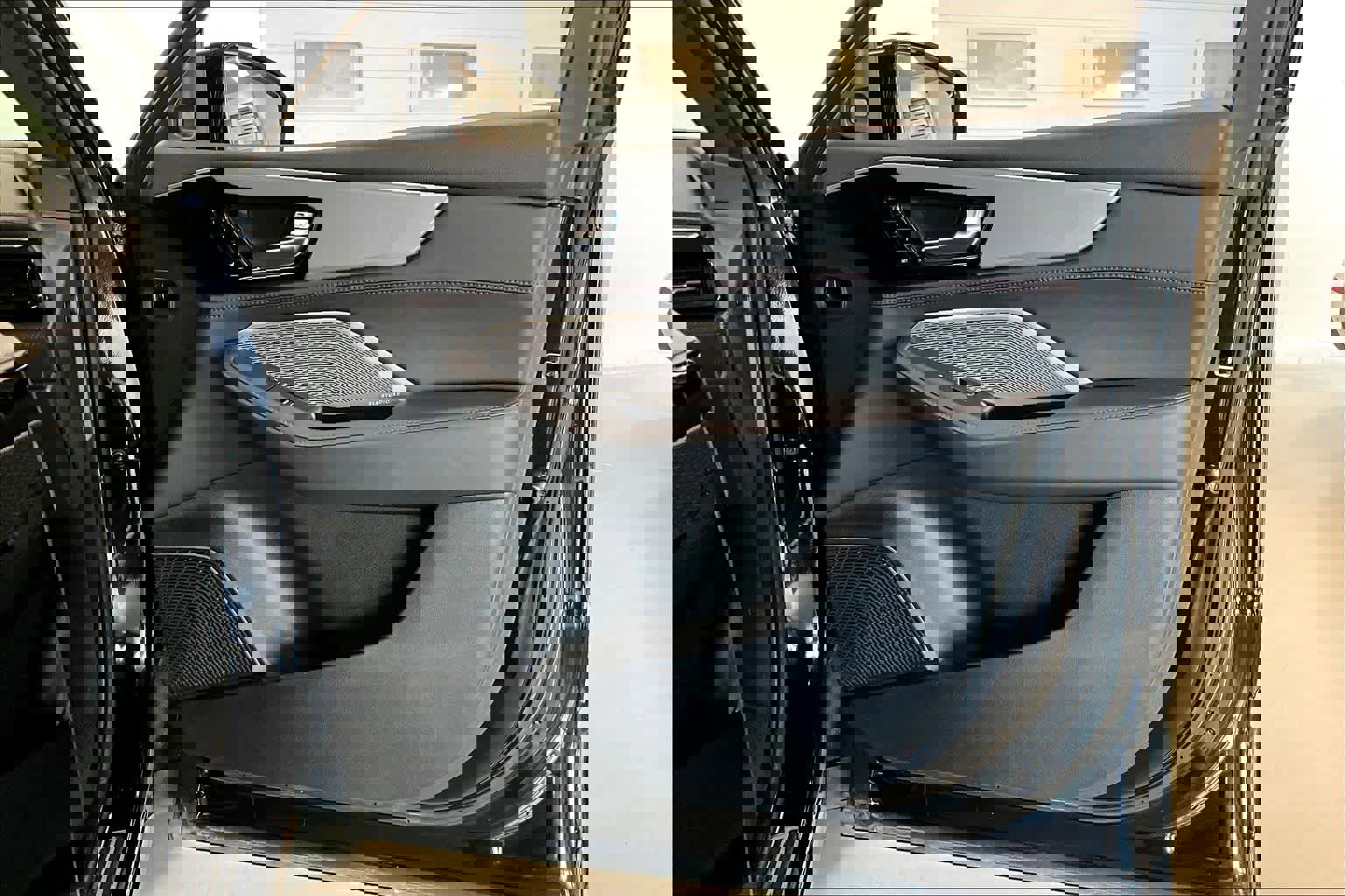 Used 2023 Acura MDX A-Spec image 25